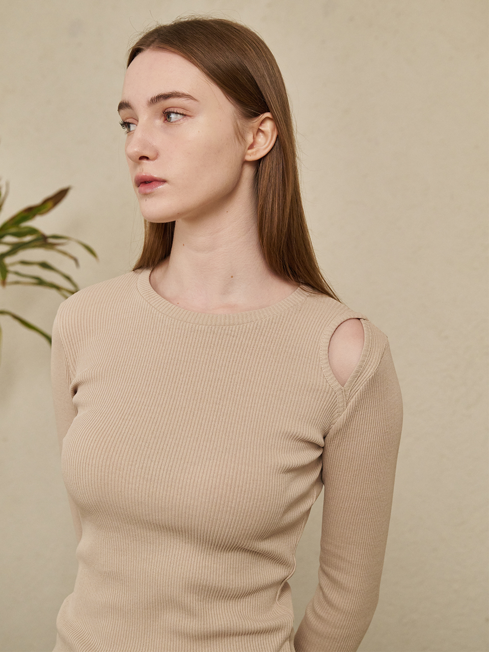 Cut Out Long Sleeve T-Shirts - Beige